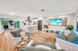 Luxury+ Fun | Heated POOL | Games | 15 min to FLL - Image 2