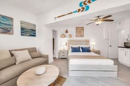 Hawksbill 101 | Beach Studio | Heated Pool - Imagem 2