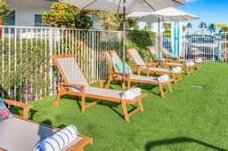 Hawksbill 203 — Beachfront King Studio Heated Pool - Image 3