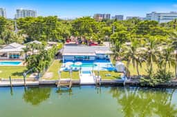 Gated Waterfront Pool Home w/ Dock, Basketball - Image 5
