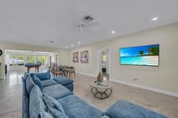 Private Waterfront Retreat w/ Hot Tub, Kayaks, MIA - Image 5
