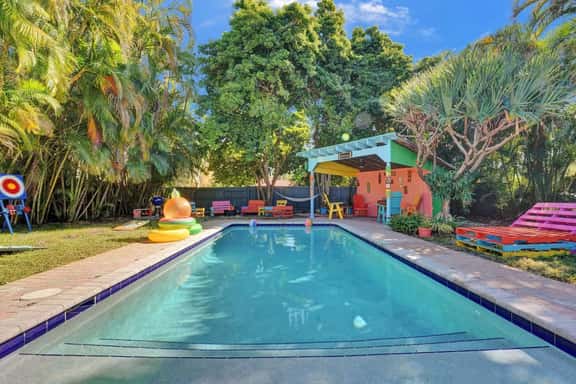 Tiki Lounge + Pool | 5 min to Beach & Las Olas - Image 1