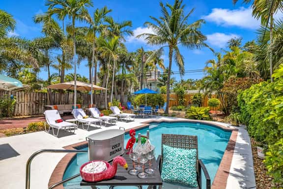 Steps to Beach | Pool + Walk to Dining & Shopping - Image 1