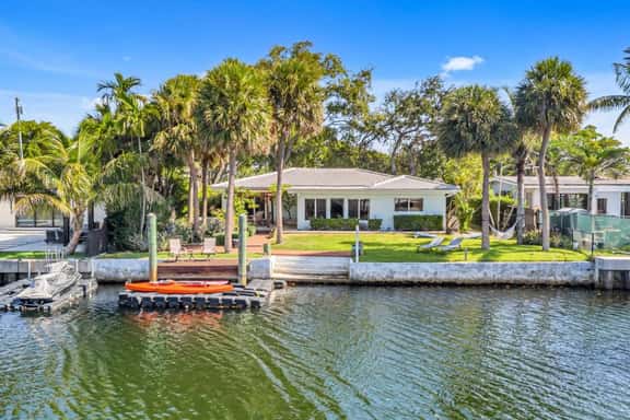 Private Waterfront Retreat w/ Hot Tub, Kayaks, MIA - Image 1