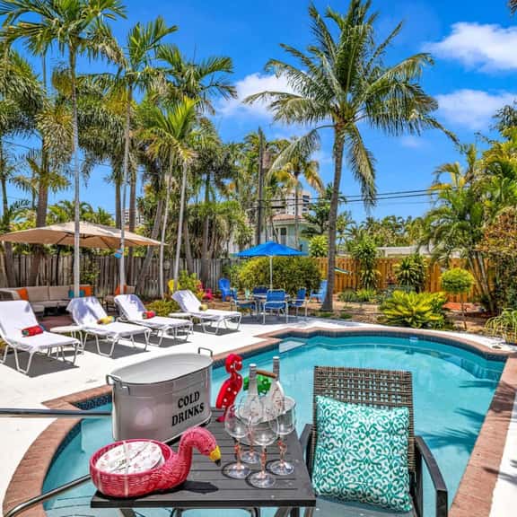 Steps to Beach | Pool + Walk to Dining & Shopping - Image 1