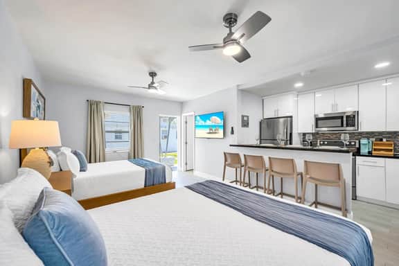 Kemps Ridley 3 | Beach & Pool Studio | Walkable - Image 2