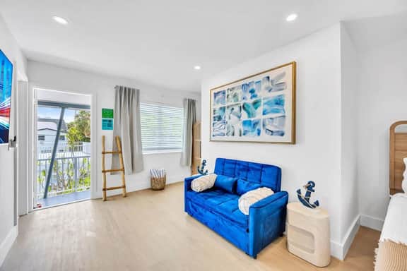 Kemp's Ridley 8- Oceanfront King Studio- HTD Pool - Image 4