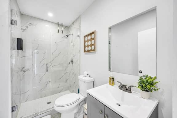 Hawksbill 202- Beachfront Studio with pool - Image 5